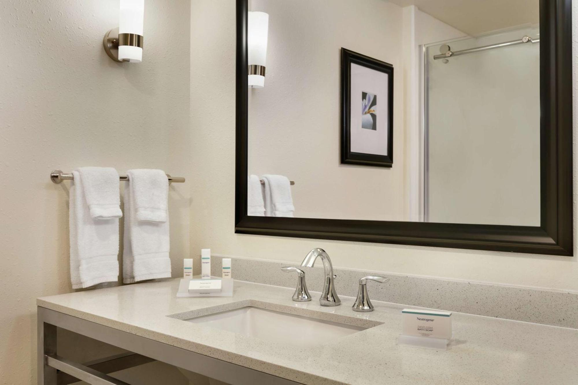 Hilton Garden Inn Statesville Zewnętrze zdjęcie